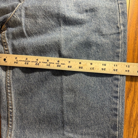 Liz Claiborne Classic Blue Denim Jeans. Size 14R - Picture 7 of 9